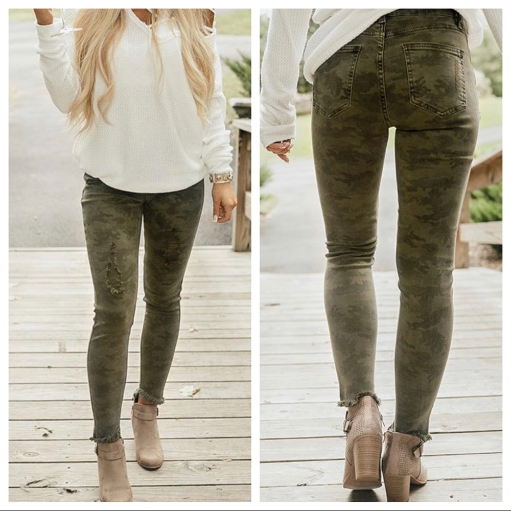 ✨LAST ONE✨CAMOUFLAGE FRAYED HEM CHIC SKINNY JEANS - Picture 3 of 12